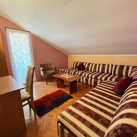 Готель Vila Duricic 300M Od Mora Дженовічі Екстер'єр фото