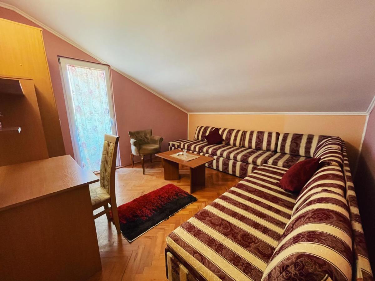 Готель Vila Duricic 300M Od Mora Дженовічі Екстер'єр фото