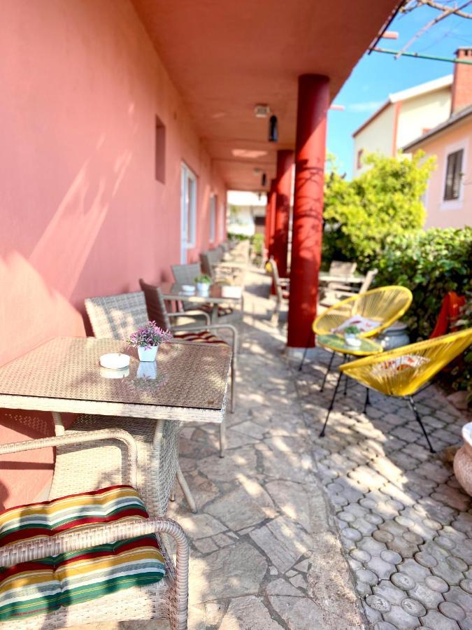 Готель Vila Duricic 300M Od Mora Дженовічі Екстер'єр фото
